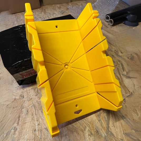 Mitre Box Heavy-Duty Multi-Angle for cutting corners